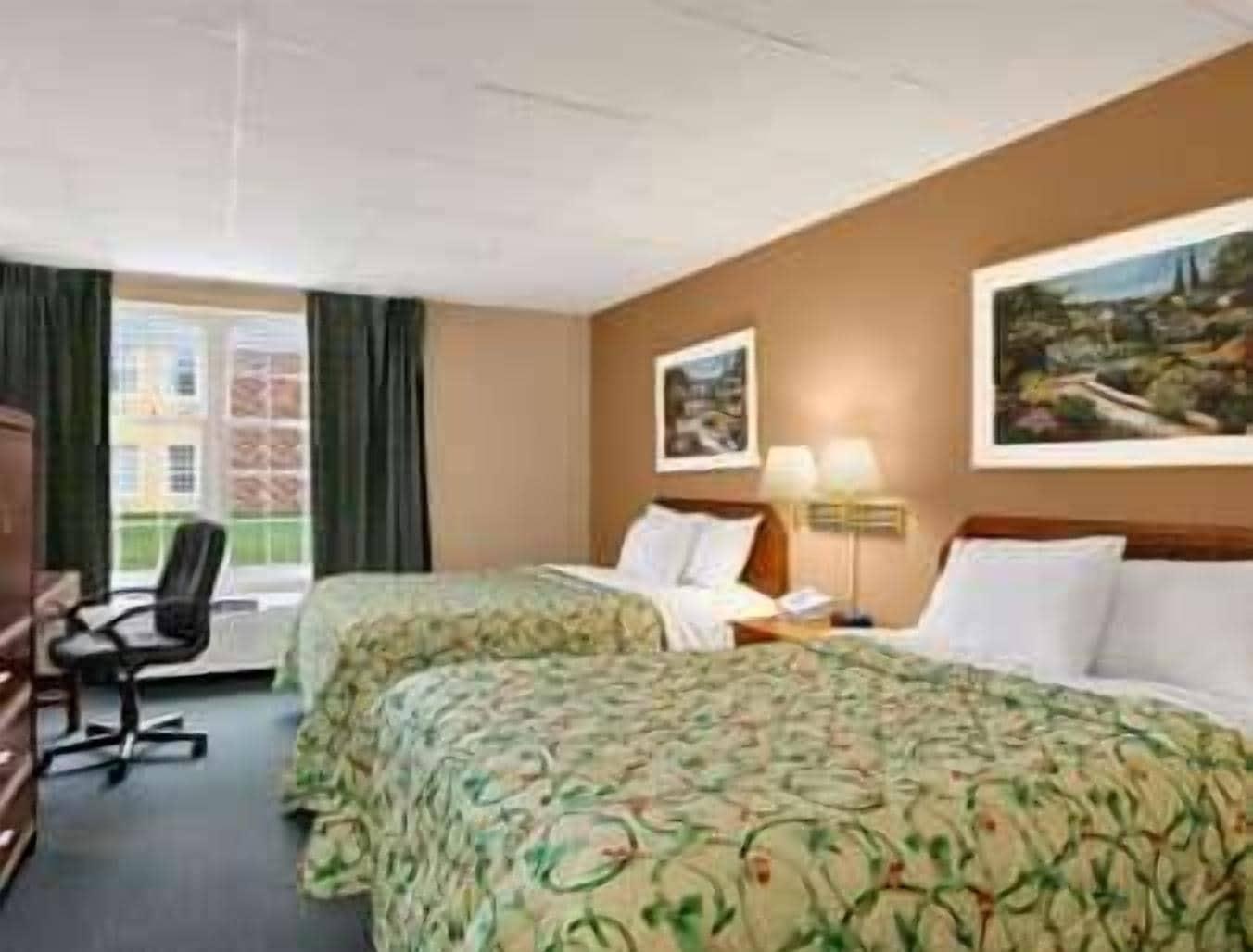 Days Inn By Wyndham Madisonville Kültér fotó