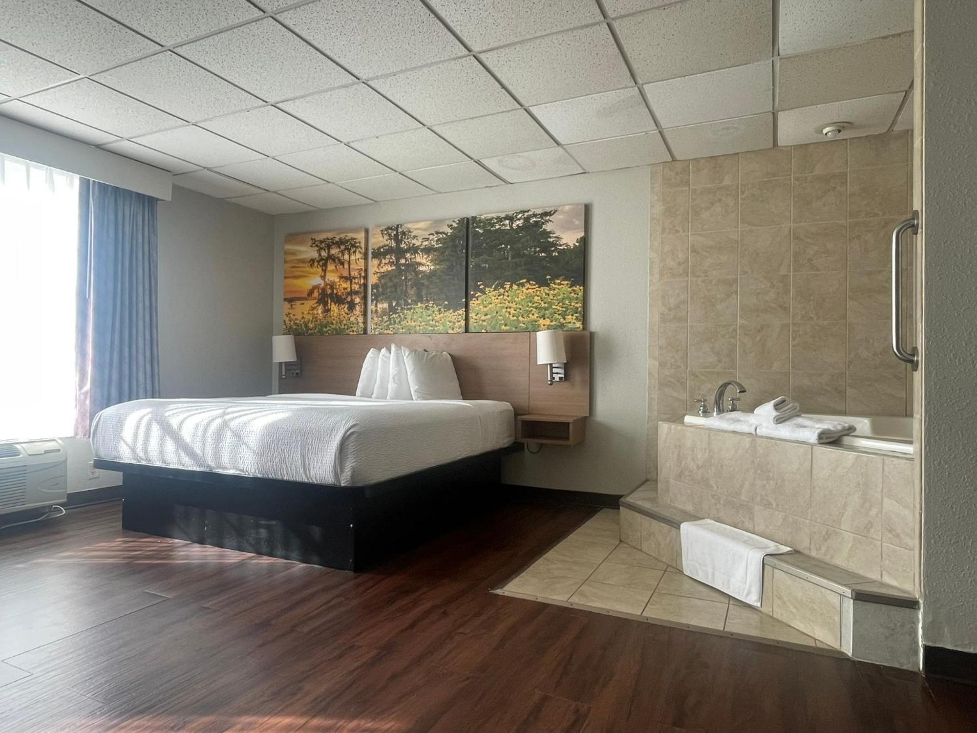 Days Inn By Wyndham Madisonville Kültér fotó